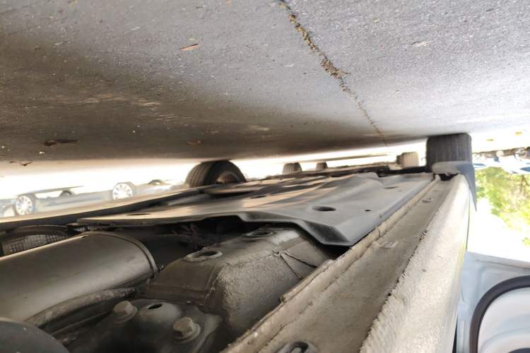Used Volkswagen Sagitar 2023 300TSI DSG Excellence Edition Left Side Sill