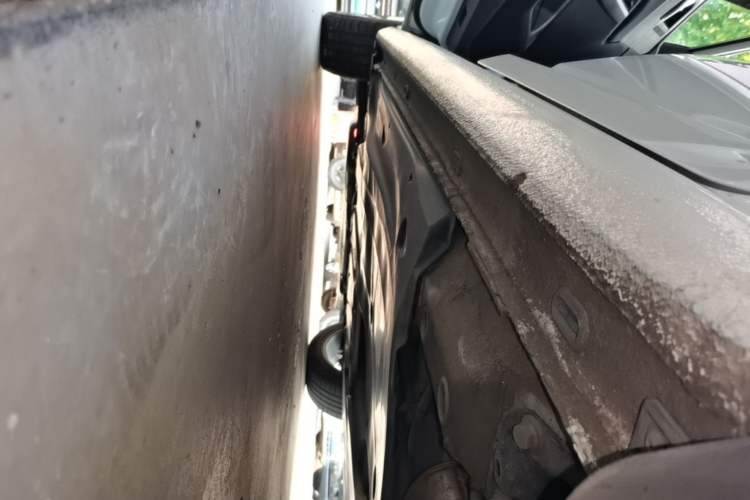 Used Volkswagen Sagitar 2023 300TSI DSG Excellence Edition Left Side Sill