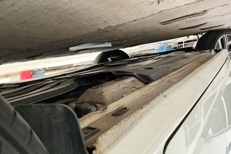 Used Volkswagen Sagitar 2023 280TSI DSG Excellence Edition Left Side Sill