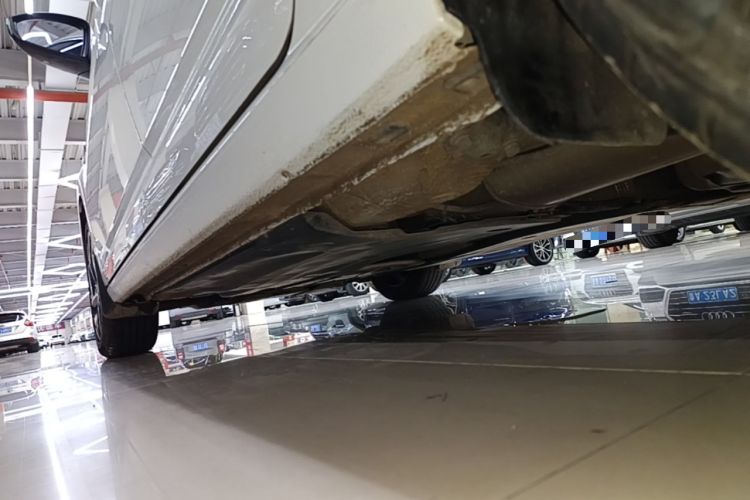 Used Volkswagen Sagitar 2023 300TSI DSG Excellence Edition Left Side Sill