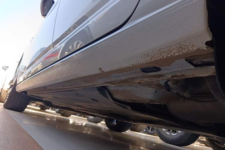 Used Volkswagen Sagitar 2023 300TSI DSG Excellence Edition Left Side Sill