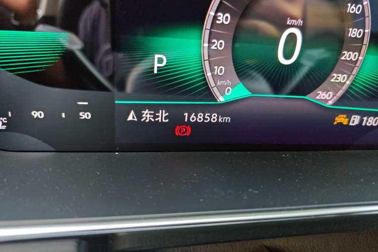 Used Volkswagen Sagitar 2023 300TSI DSG Excellence Edition Odometer Close Up