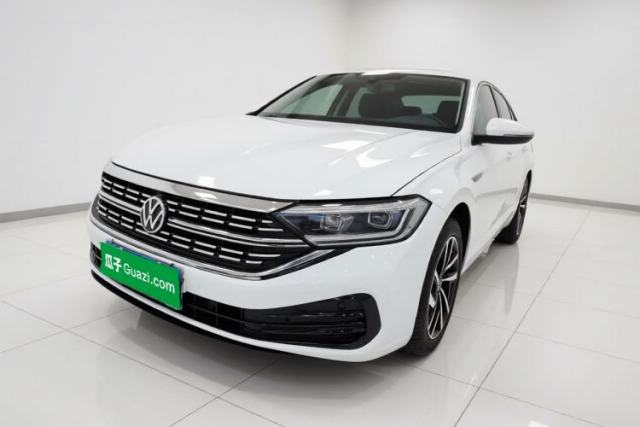 Ojetý Volkswagen Sagitar 2023 300TSI DSG Excellence Edition