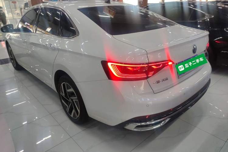 Used Volkswagen Sagitar 2023 300TSI DSG Excellence Edition Rear Left 45 Deg