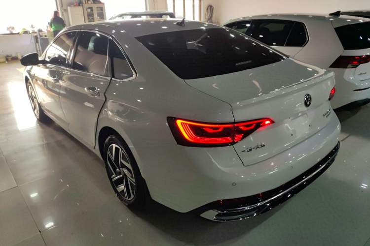 Used Volkswagen Sagitar 2023 200TSI DSG Excellence Edition Rear Left 45 Deg