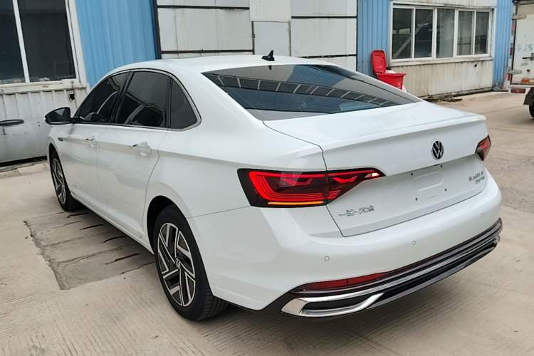 Used Volkswagen Sagitar 2023 280TSI DSG Excellence Edition Rear Left 45 Deg