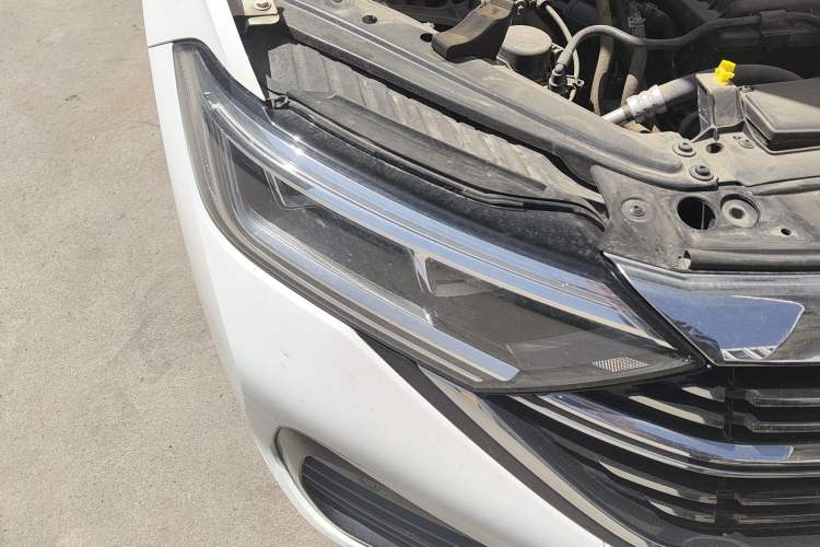 Used Volkswagen Sagitar 2023 280TSI DSG Beyond Lite Edition Right Front Headlight