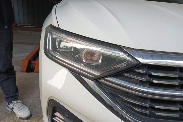 Used Volkswagen Sagitar 2023 280TSI DSG Excellence Edition Right Front Headlight