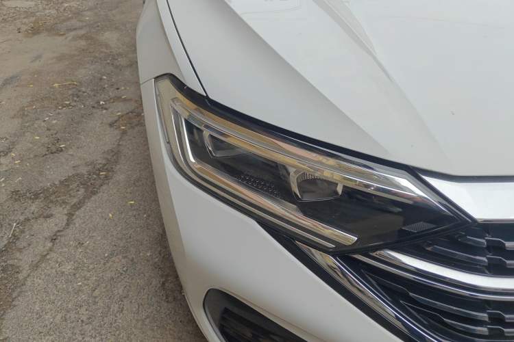 Used Volkswagen Sagitar 2023 280TSI DSG Excellence Plus Edition Right Front Headlight