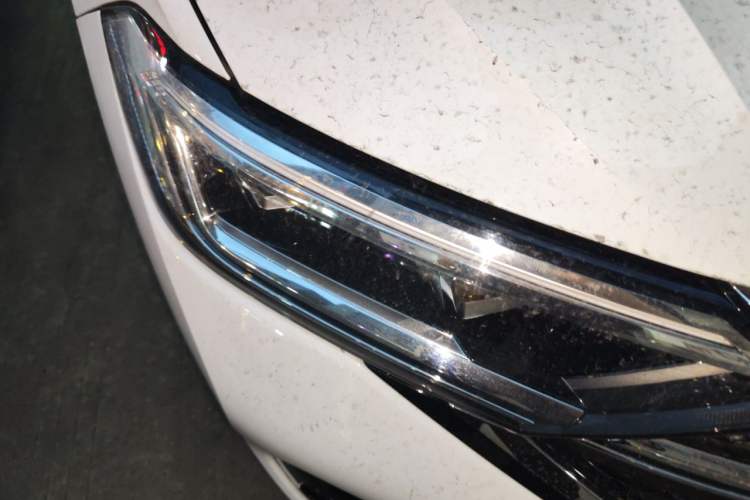 Used Volkswagen Sagitar 2023 300TSI DSG Excellence Edition Right Front Headlight