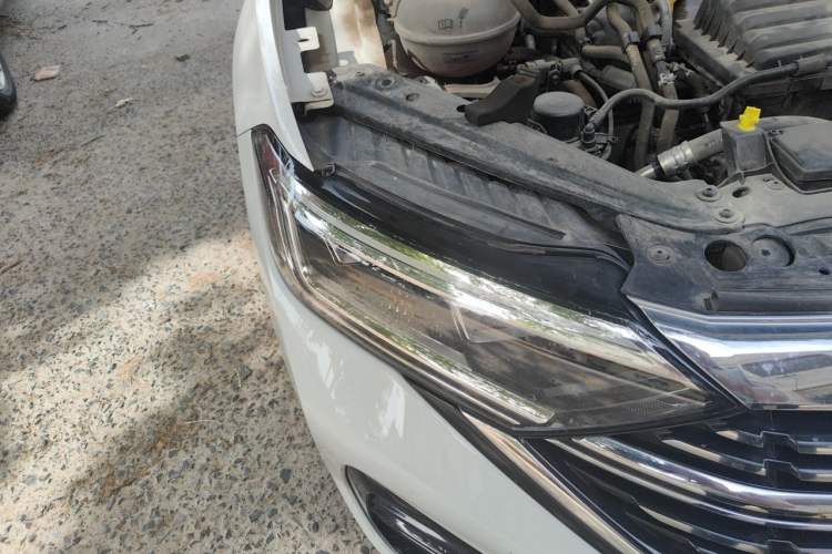 Used Volkswagen Sagitar 2023 280TSI DSG Excellence Plus Edition Right Front Headlight