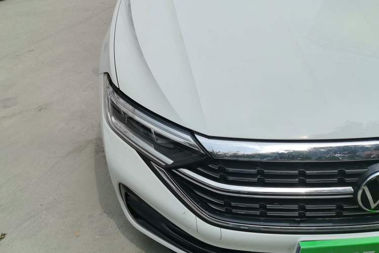 Used Volkswagen Sagitar 2023 300TSI DSG Excellence Edition Right Front Headlight