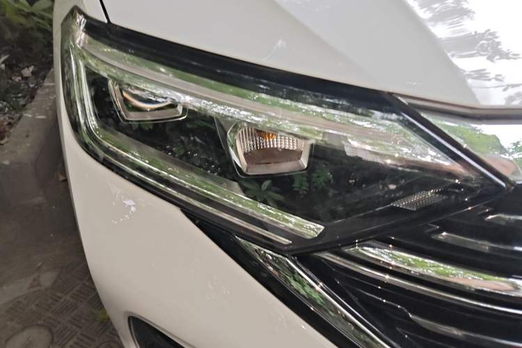 Used Volkswagen Sagitar 2023 280TSI DSG Excellence Plus Edition Right Front Headlight