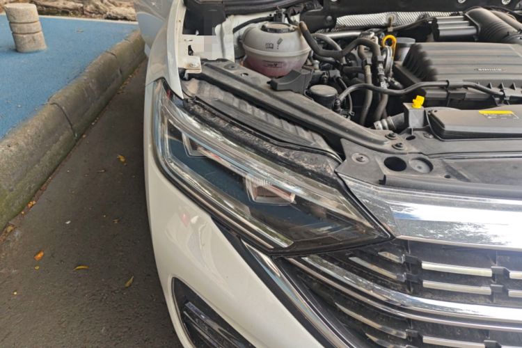 Used Volkswagen Sagitar 2023 280TSI DSG Excellence Edition Right Front Headlight