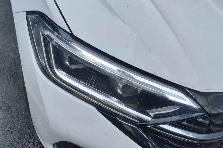 Used Volkswagen Sagitar 2023 200TSI DSG Excellence Edition Right Front Headlight