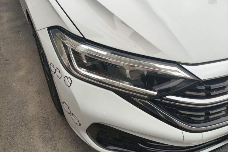 Used Volkswagen Sagitar 2023 300TSI DSG Flyover Edition Right Front Headlight