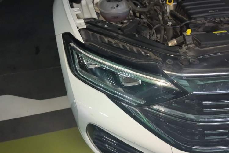 Used Volkswagen Sagitar 2023 280TSI DSG Beyond Lite Edition Right Front Headlight