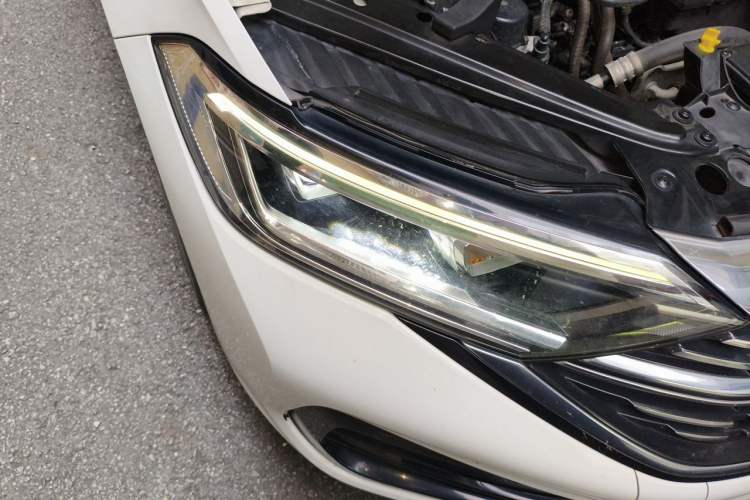 Used Volkswagen Sagitar 2023 280TSI DSG Excellence Plus Edition Right Front Headlight