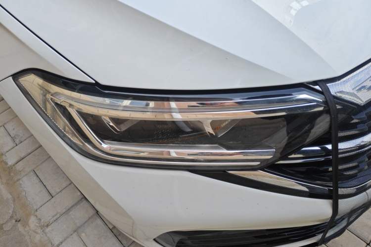 Used Volkswagen Sagitar 2023 280TSI DSG Excellence Edition Right Front Headlight