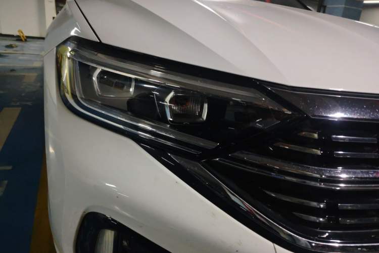 Used Volkswagen Sagitar 2023 280TSI DSG Excellence Edition Right Front Headlight