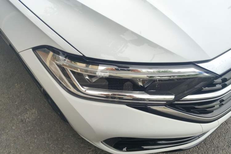Used Volkswagen Sagitar 2023 280TSI DSG Excellence Edition Right Front Headlight