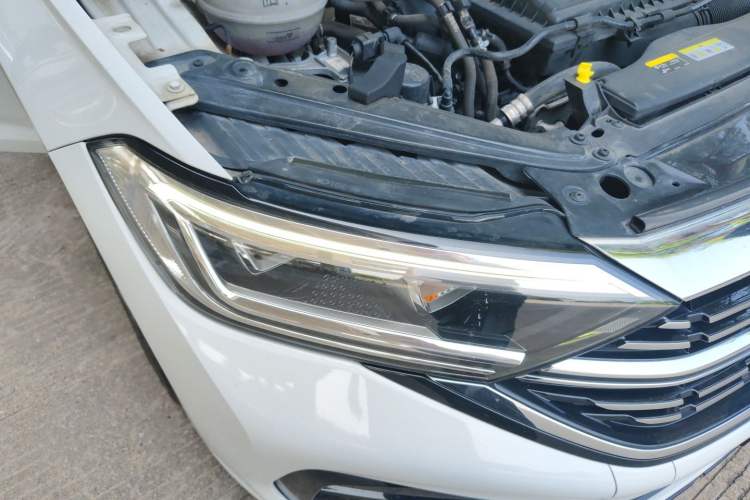 Used Volkswagen Sagitar 2023 280TSI DSG Excellence Edition Right Front Headlight