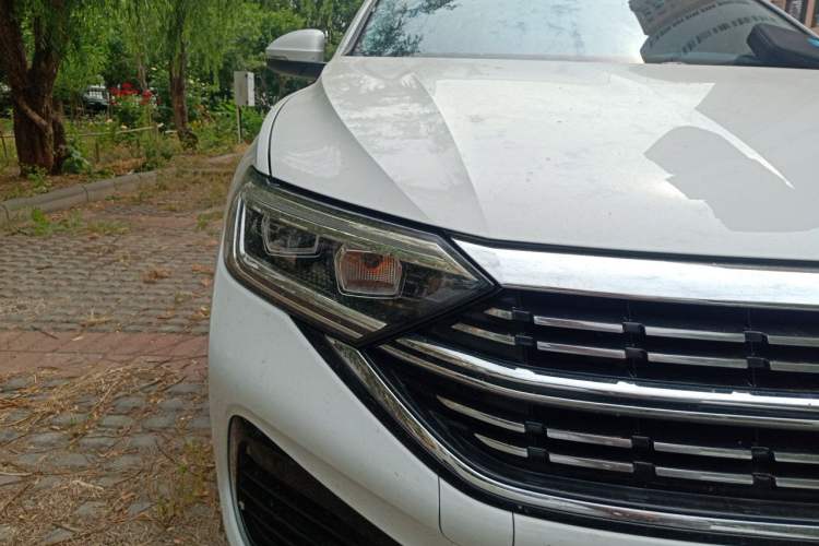 Used Volkswagen Sagitar 2023 300TSI DSG Excellence Edition Right Front Headlight