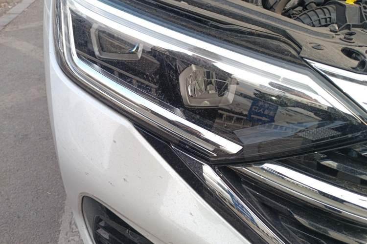 Used Volkswagen Sagitar 2023 300TSI DSG Excellence Edition Right Front Headlight