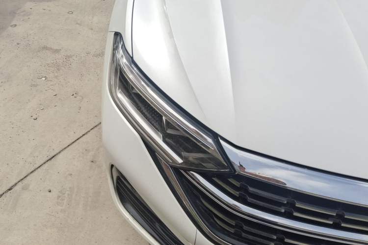 Used Volkswagen Sagitar 2023 300TSI DSG Excellence Edition Right Front Headlight