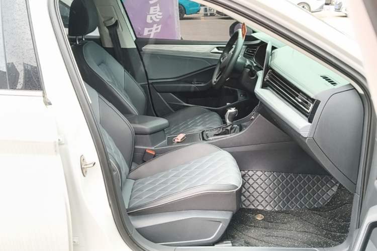 Used Volkswagen Sagitar 2023 300TSI DSG Excellence Edition Right Front Seat