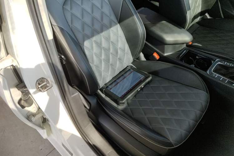 Used Volkswagen Sagitar 2023 300TSI DSG Excellence Edition Right Front Seat