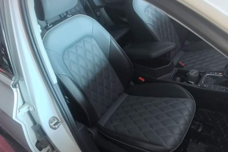 Used Volkswagen Sagitar 2023 300TSI DSG Excellence Edition Right Front Seat