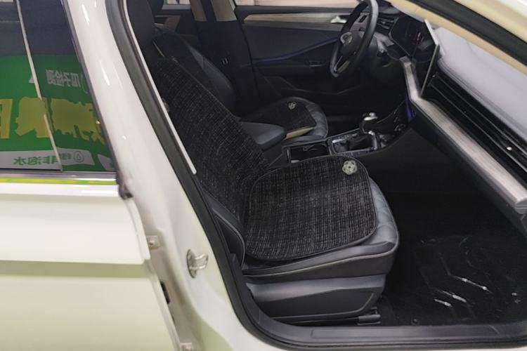Used Volkswagen Sagitar 2023 300TSI DSG Excellence Edition Right Front Seat