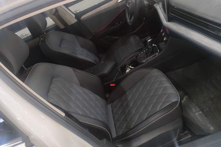 Used Volkswagen Sagitar 2023 300TSI DSG Excellence Edition Right Front Seat