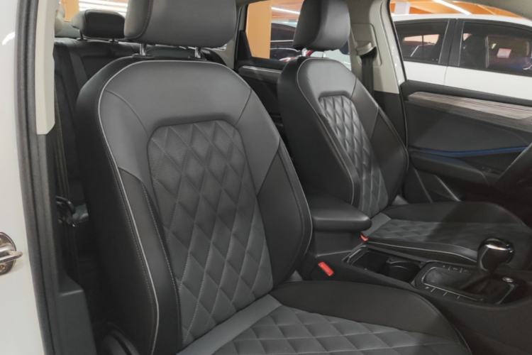 Used Volkswagen Sagitar 2023 300TSI DSG Excellence Edition Right Front Seat