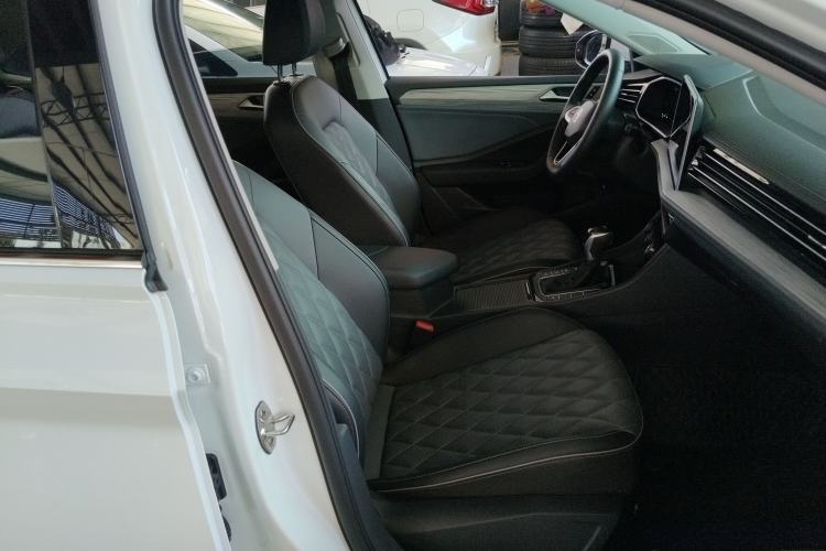 Used Volkswagen Sagitar 2023 300TSI DSG Excellence Edition Right Front Seat