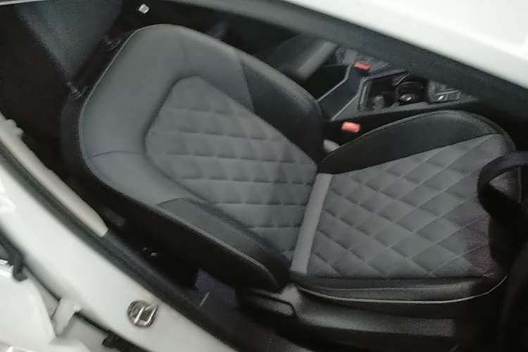 Used Volkswagen Sagitar 2023 300TSI DSG Excellence Edition Right Front Seat