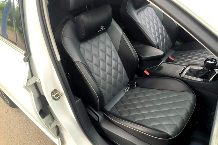 Used Volkswagen Sagitar 2023 300TSI DSG Excellence Edition Right Front Seat
