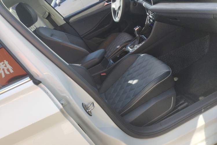 Used Volkswagen Sagitar 2023 280TSI DSG Excellence Plus Edition Right Front Seat
