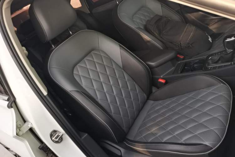 Used Volkswagen Sagitar 2023 300TSI DSG Excellence Edition Right Front Seat