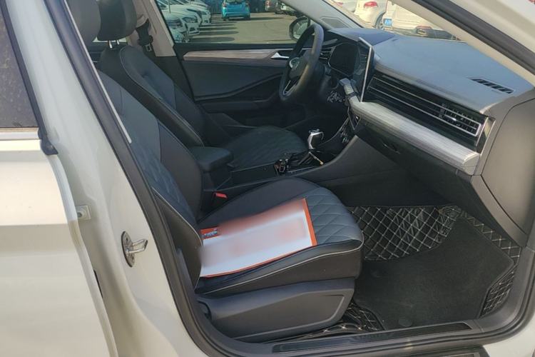 Used Volkswagen Sagitar 2023 300TSI DSG Excellence Edition Right Front Seat