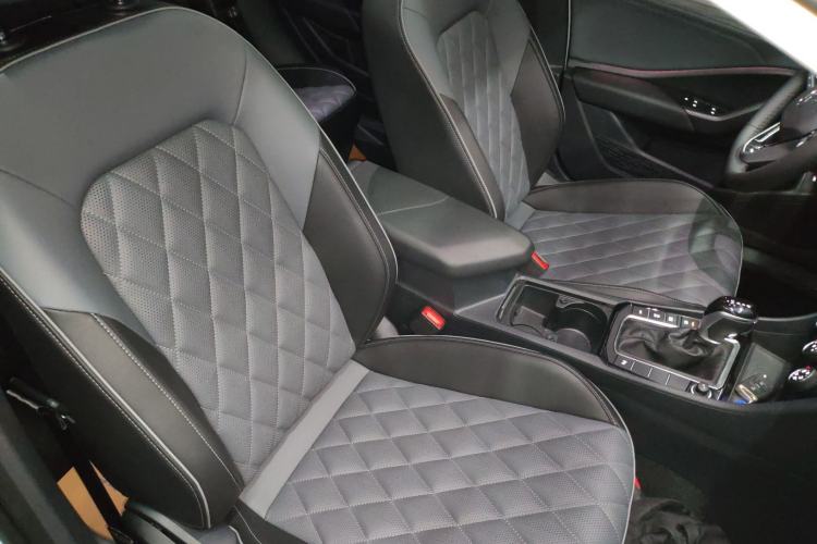 Used Volkswagen Sagitar 2023 300TSI DSG Excellence Edition Right Front Seat