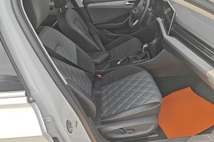 Used Volkswagen Sagitar 2023 300TSI DSG Excellence Edition Right Front Seat