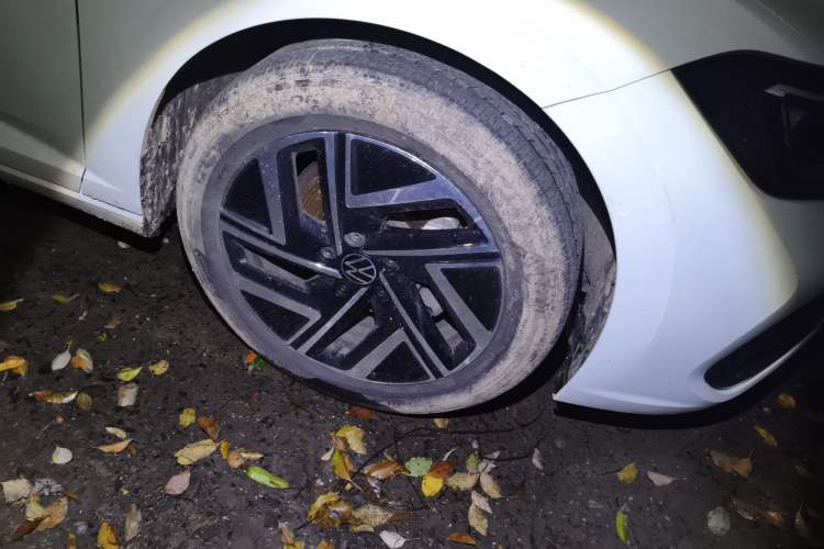 Used Volkswagen Sagitar 2023 300TSI DSG Excellence Edition Right Front Wheel Hub