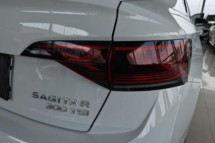 Used Volkswagen Sagitar 2023 300TSI DSG Excellence Edition Right Rear Taillight