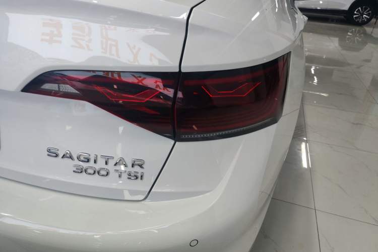 Used Volkswagen Sagitar 2023 300TSI DSG Flyover Edition Right Rear Taillight