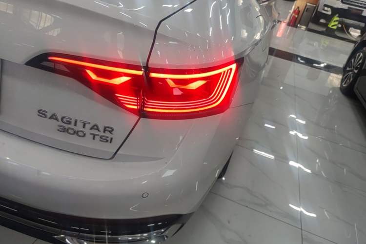 Used Volkswagen Sagitar 2023 300TSI DSG Excellence Edition Right Rear Taillight