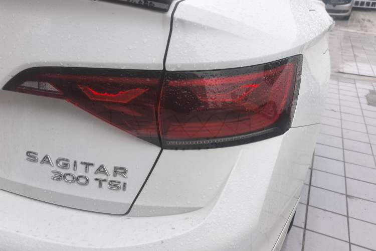 Used Volkswagen Sagitar 2023 300TSI DSG Excellence Edition Right Rear Taillight