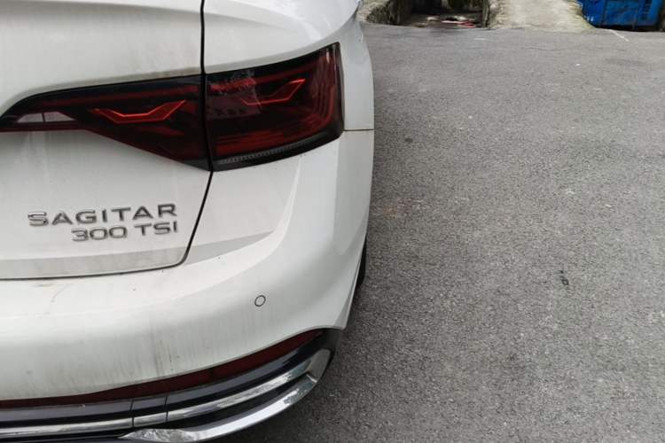 Used Volkswagen Sagitar 2023 300TSI DSG Excellence Edition Right Rear Taillight