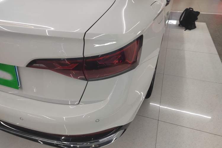Used Volkswagen Sagitar 2023 300TSI DSG Excellence Edition Right Rear Taillight